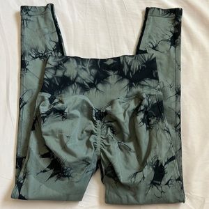 Scrunch butt leggings